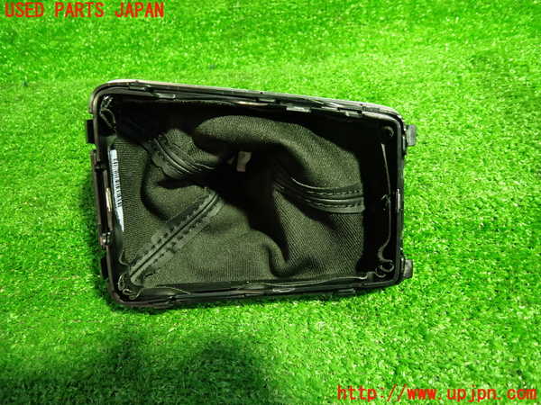 1UPJ-31417575]ボルボ・V40(MB4154T)シフトブーツ 中古_m0004.jpg