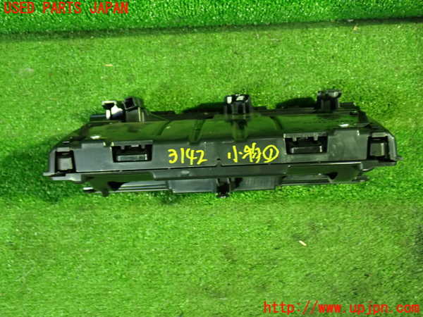 1UPJ-31427841]ヴェルファイア(ANH20W)小物入れ1 中古_m0003.jpg