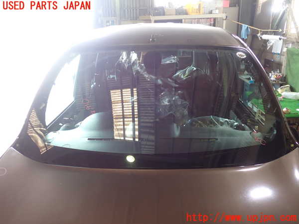 5UPJ-31431195]ルノー・カングー(KWK4M)フロントガラス M1250 中古_m0001.jpg