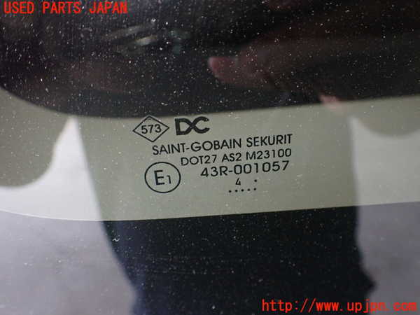 1UPJ-31431380]ルノー・カングー(KWK4M)右クォーターガラス M23100 中古_m0002.jpg