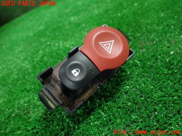 1UPJ-31436290]ルノー・カングー(KWK4M)ハザードスイッチ 中古_m0001.jpg