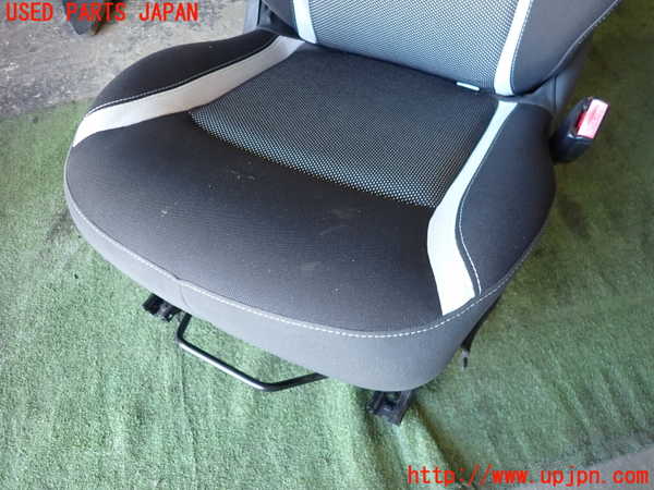 1UPJ-31437035]ルノー・カングー(KWK4M)運転席シート 中古_m0003.jpg