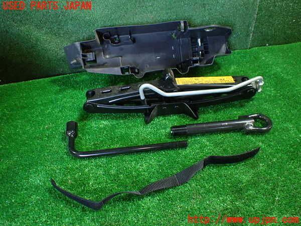 1UPJ-31437805]ルノー・カングー(KWK4M)車載工具 中古_m0001.jpg