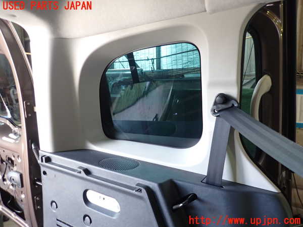 5UPJ-31437680]ルノー・カングー(KWK4M)左リアピラートリム 中古_m0002.jpg