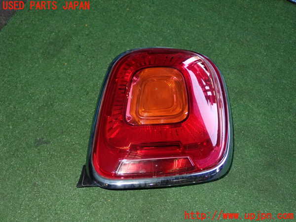 1UPJ-31441530]フィアット・500X(33414)右テールランプ 中古_m0001.jpg