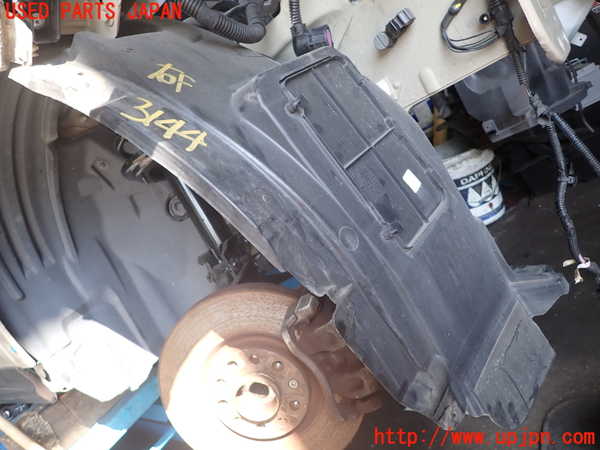 1UPJ-31441090]フィアット・500X(33414)右前フェンダーライナー 中古_m0001.jpg