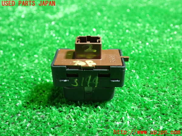 1UPJ-31446307]フィアット・500X(33414)スイッチ2 (ロック) 中古_m0002.jpg