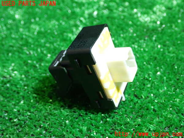 1UPJ-31446245]フィアット・500X(33414)左前パワーウィンドウスイッチ 中古_m0002.jpg