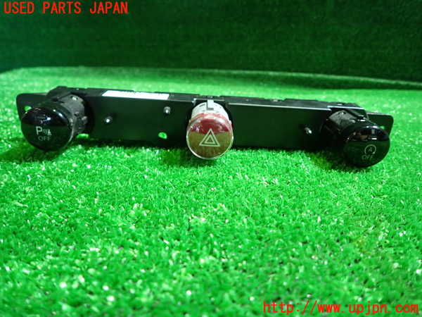 1UPJ-31446290]フィアット・500X(33414)ハザードスイッチ 中古_m0001.jpg