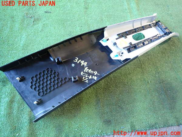 1UPJ-31447670]フィアット・500X(33414)左センターピラートリム 中古_m0005.jpg