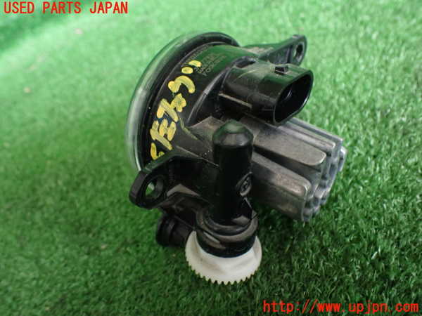 2UPJ-31451182]ボルボ・V60(ZB420)左フォグ 中古_m0002.jpg