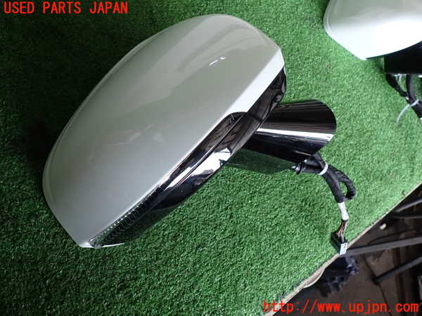 2UPJ-31451210]ボルボ・V60(ZB420)右ドアミラー 中古_m0001.jpg