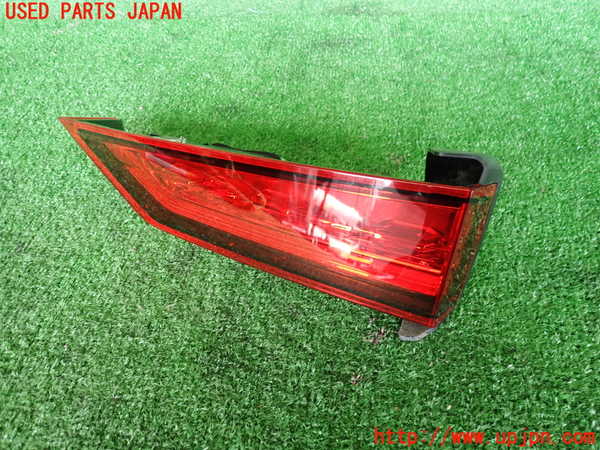 2UPJ-31451550]ボルボ・V60(ZB420)右リアフィニッシャー 中古_m0001.jpg