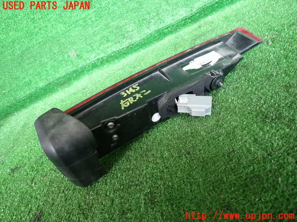 2UPJ-31451550]ボルボ・V60(ZB420)右リアフィニッシャー 中古_m0002.jpg