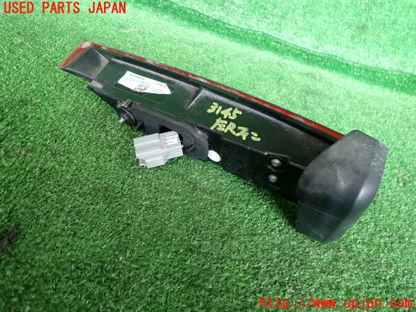2UPJ-31451552]ボルボ・V60(ZB420)左リアフィニッシャー 中古_m0002.jpg