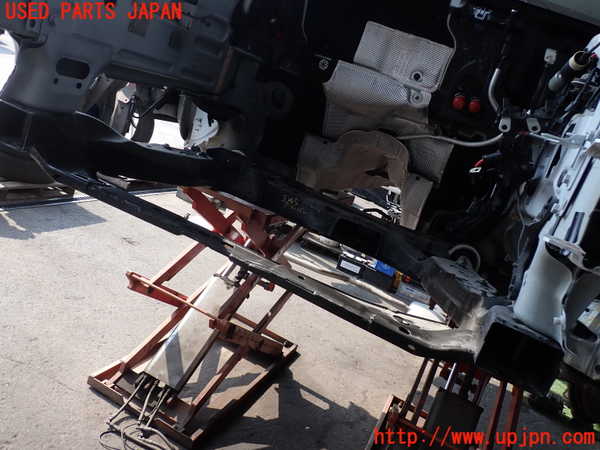 5UPJ-31455285]ボルボ・V60(ZB420)フロントメンバー 中古_m0002.jpg