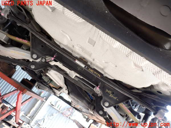 2UPJ-31455445]ボルボ・V60(ZB420)リアスタビライザー 中古_m0001.jpg