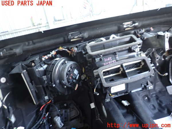 2UPJ-31456081]ボルボ・V60(ZB420)エバポレーター1 中古_m0001.jpg