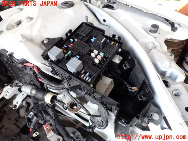 2UPJ-31456743]ボルボ・V60(ZB420)ヒューズボックス3 中古_m0002.jpg