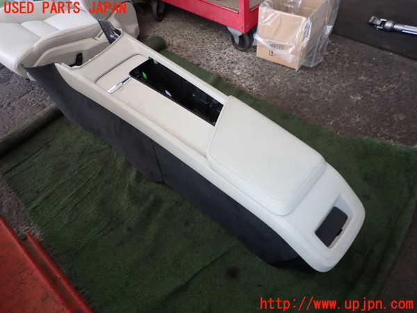 2UPJ-31457540]ボルボ・V60(ZB420)センターコンソール 中古_m0002.jpg