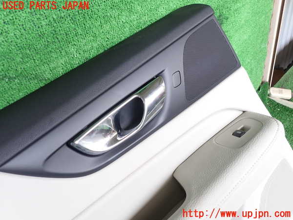 5UPJ-31451324]ボルボ・V60(ZB420)左後ドア内張り 中古_m0002.jpg