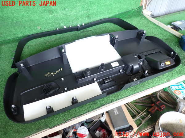 2UPJ-31451578]ボルボ・V60(ZB420)バックドア内張り 中古_m0002.jpg