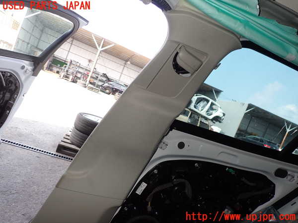 2UPJ-31457665]ボルボ・V60(ZB420)右センターピラートリム 中古_m0002.jpg