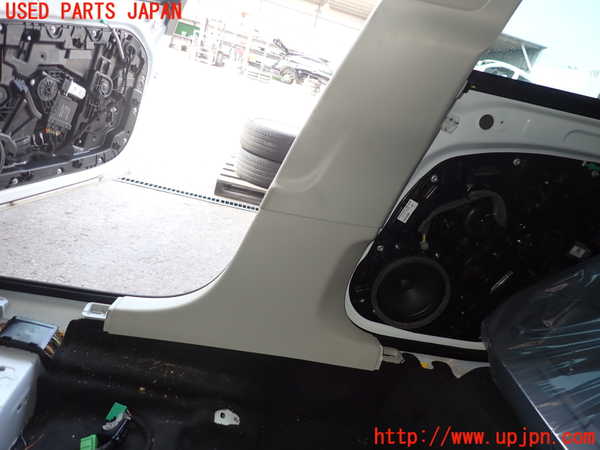 2UPJ-31457665]ボルボ・V60(ZB420)右センターピラートリム 中古_m0003.jpg