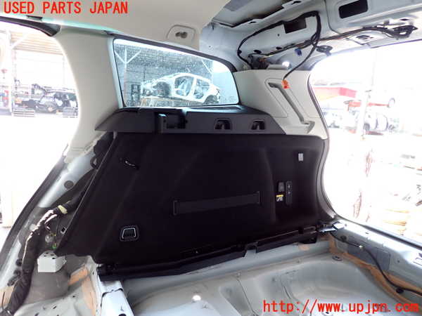 2UPJ-31457675]ボルボ・V60(ZB420)右リアピラートリム 中古_m0001.jpg