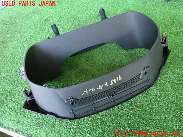 2UPJ-31457510]ボルボ・V60(ZB420)メーターフード 中古_m0002.jpg