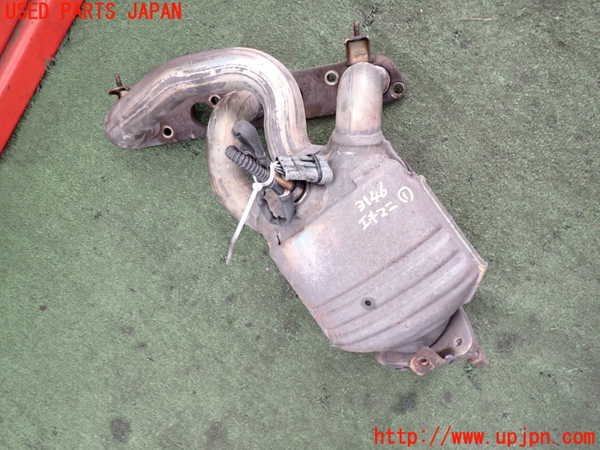 2UPJ-31462041]アルファロメオ・156 GTA(932AXB)エキマニ1 (触媒 マニバーター) 中古_m0001.jpg