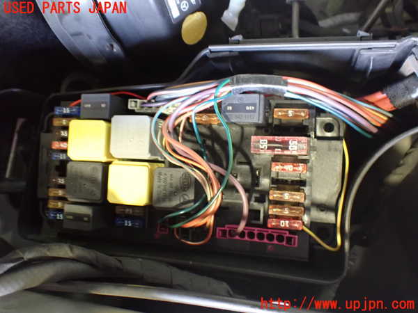 2UPJ-31476741]ベンツ SLK200 コンプレッサー(171442)ヒューズボックス1 中古_m0002.jpg