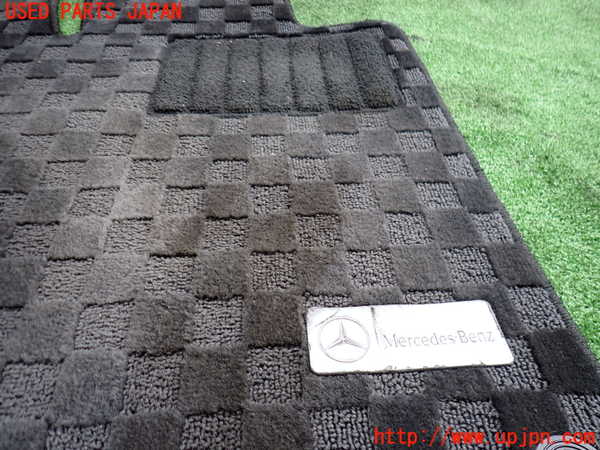 2UPJ-31477800]ベンツ SLK200 コンプレッサー(171442)フロアマット 中古_m0002.jpg