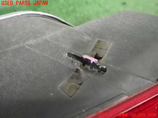 2UPJ-31481536]アウディ・TT クーペ(8JBUBF)左テールランプ 中古_m0002.jpg