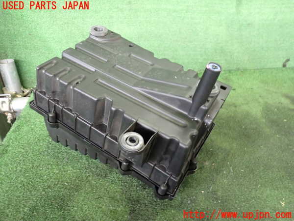 2UPJ-31482560]アウディ・TT クーペ(8JBUBF)エアクリーナーボックス 中古_m0002.jpg