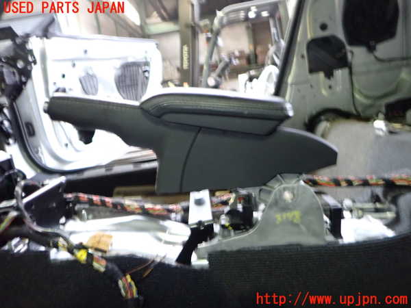 2UPJ-31487550]アウディ・TT クーペ(8JBUBF)サイドブレーキレバー 中古_m0001.jpg