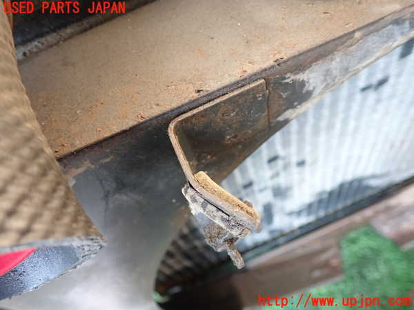 1UPJ-31502321]三菱ジープ(J53)ラジエーター1 中古_m0002.jpg