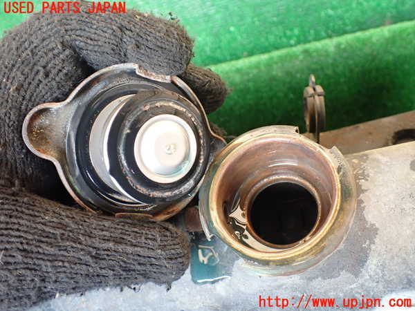 1UPJ-31502321]三菱ジープ(J53)ラジエーター1 中古_m0004.jpg