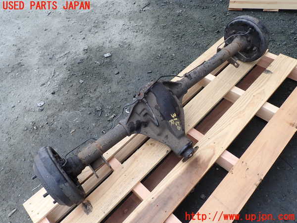 1UPJ-31504400]三菱ジープ(J53)リアデフホーシング 中古_m0002.jpg
