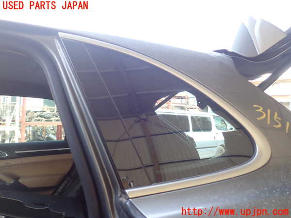 1UPJ-31511382]ポルシェ・カイエン(92AM5502)左クォーターガラス 中古_m0001.jpg