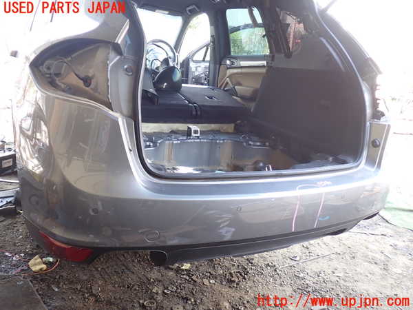 1UPJ-31511610]ポルシェ・カイエン(92AM5502)リアバンパー 中古_m0001.jpg