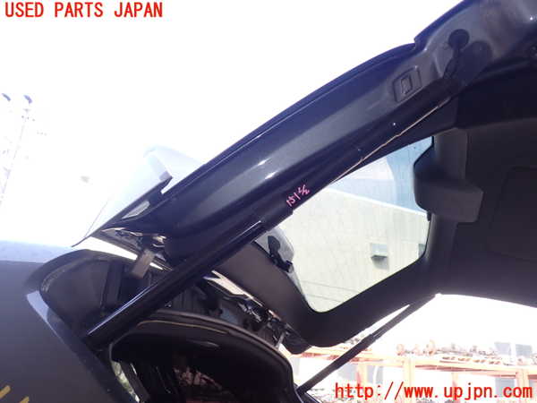 1UPJ-31511584]ポルシェ・カイエン(92AM5502)リアゲートダンパー 中古_m0001.jpg