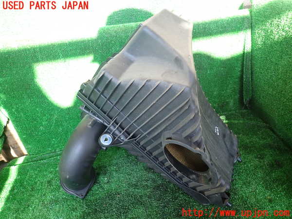 1UPJ-31512560]ポルシェ・カイエン(92AM5502)エアクリーナーボックス 中古_m0002.jpg