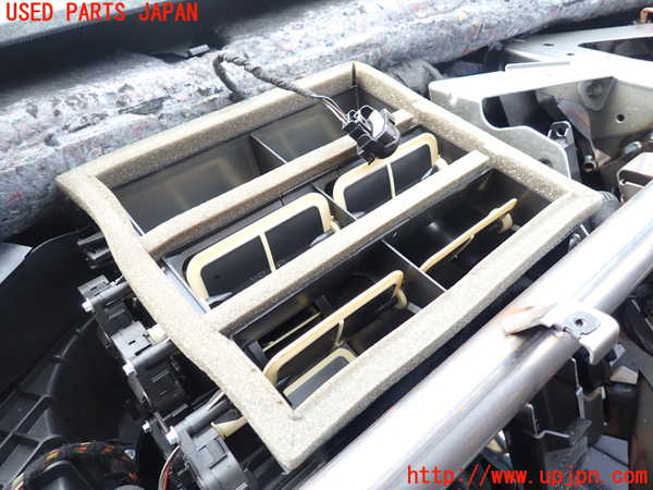 1UPJ-31516081]ポルシェ・カイエン(92AM5502)エバポレーター1 中古_m0002.jpg