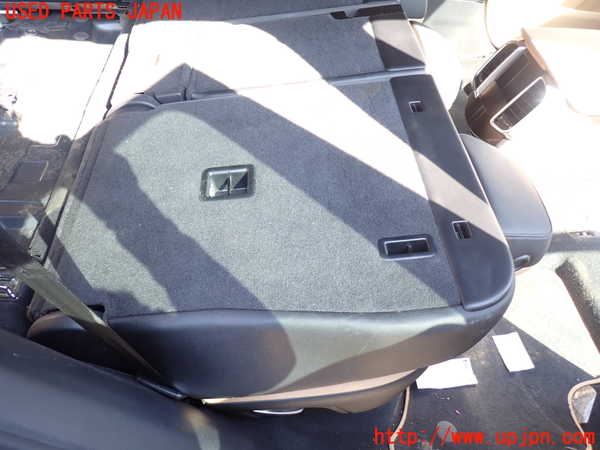 1UPJ-31517145]ポルシェ・カイエン(92AM5502)右2列目シート 中古_m0004.jpg