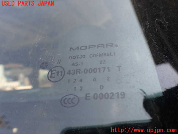 1UPJ-31521195]ジープ・ラングラー アンリミテッド(JK36L)フロントガラス 中古 MOPAR M55L1 43R-000171_m0003.jpg