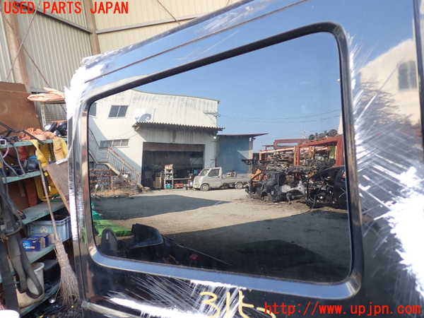5UPJ-31521380]ジープ・ラングラー アンリミテッド(JK36L)右クォーターガラス 中古 MOPAR M513 43R-000265_m0001.jpg