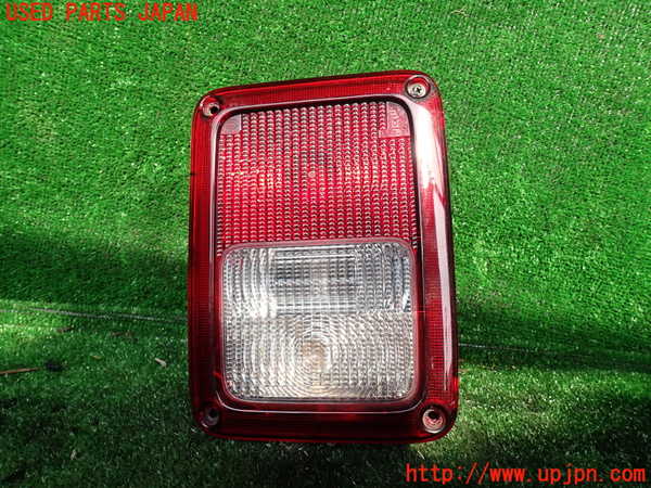 5UPJ-31521530]ジープ・ラングラー アンリミテッド(JK36L)右テールランプ 中古_m0001.jpg