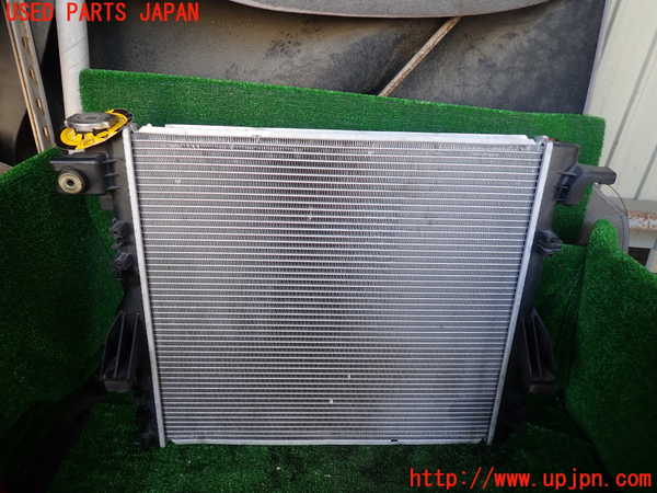 5UPJ-31522321]ジープ・ラングラー アンリミテッド(JK36L)ラジエーター1 中古_m0002.jpg
