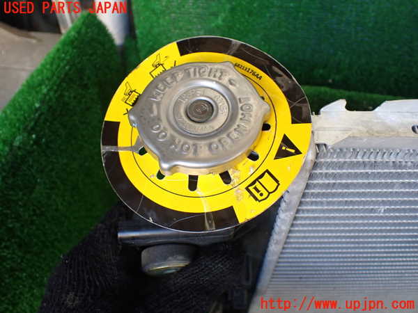 5UPJ-31522321]ジープ・ラングラー アンリミテッド(JK36L)ラジエーター1 中古_m0003.jpg
